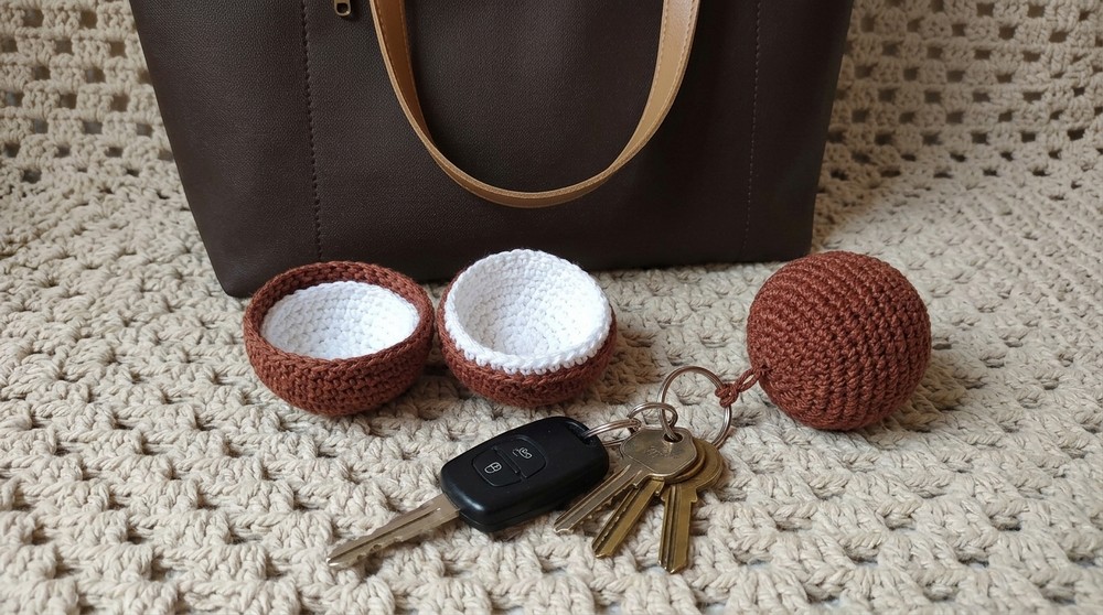 Crochet Coconut Keychain Amigurumi 2