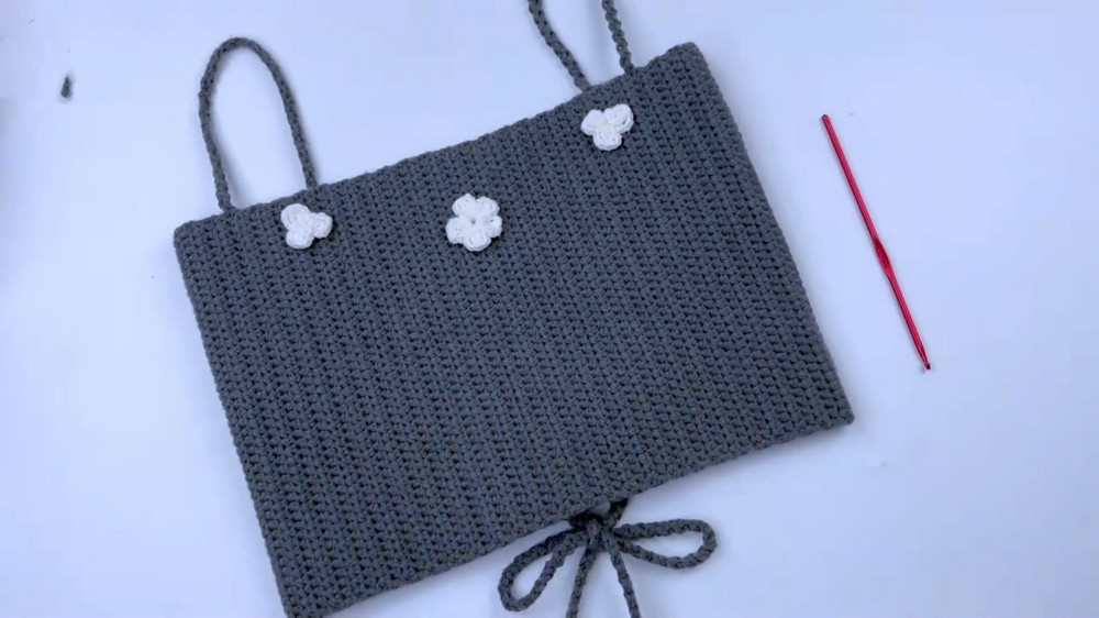 Easy Crochet Daisy Strappy Crop Top Tutorial 8