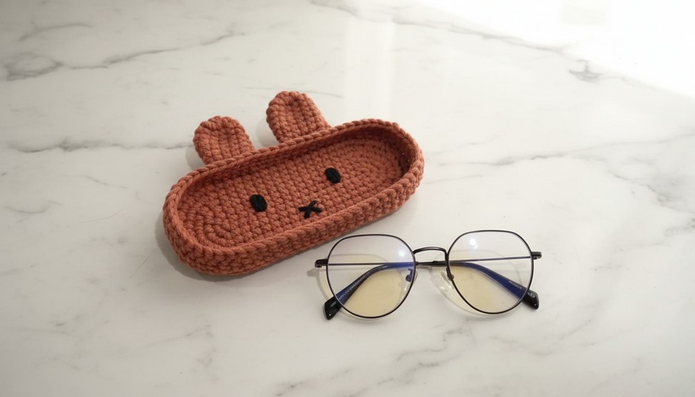 Crochet Miffy Glasses Holder Pattern 2