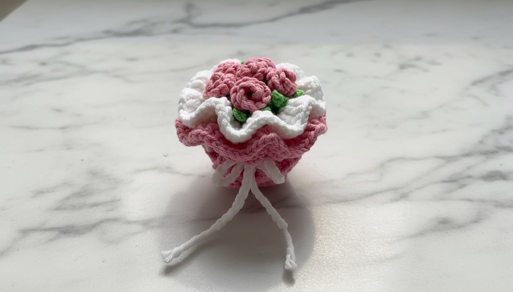 Crochet Mini Flower Bouquet Keychain Tutorial 3