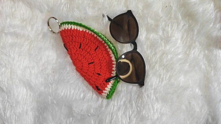 Crochet Viral Specs Holder Tutorial 2