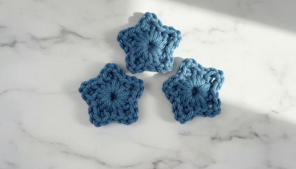 Mini Crochet Star Applique 1