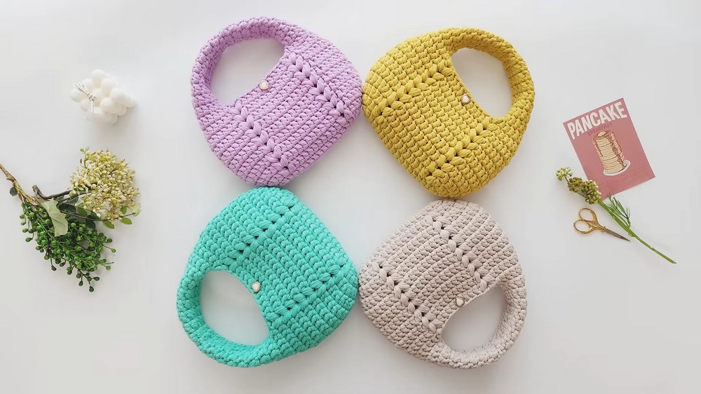 Crochet Hobo Bag Pattern 12