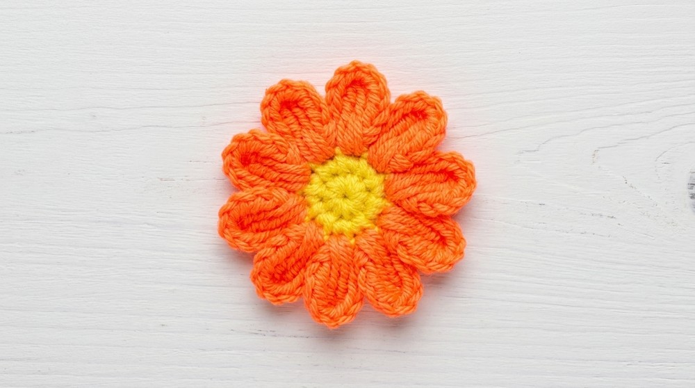 Easy Crochet Flower Tutorial