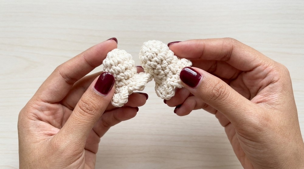 How to Crochet Lily of the Valley Keychain