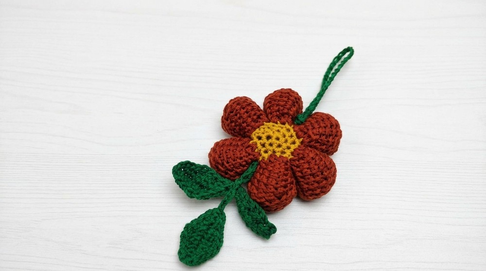 Crochet Daisy Flower Keychain