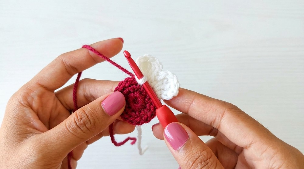 Crochet Daisy Keychain
