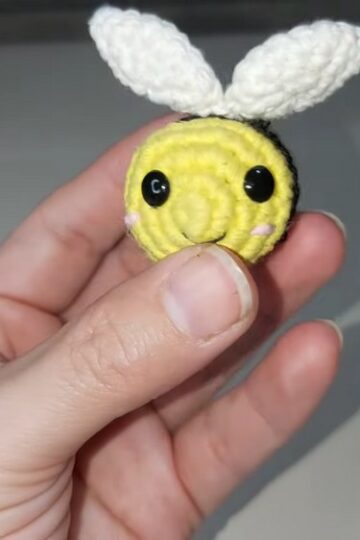 Crochet Amigurumi Bee Pattern 2
