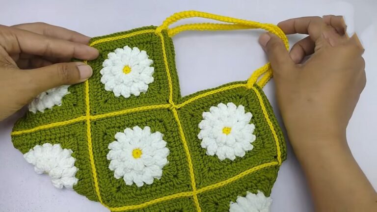 Crochet Granny Bag Tutorial With Floral Motif 10