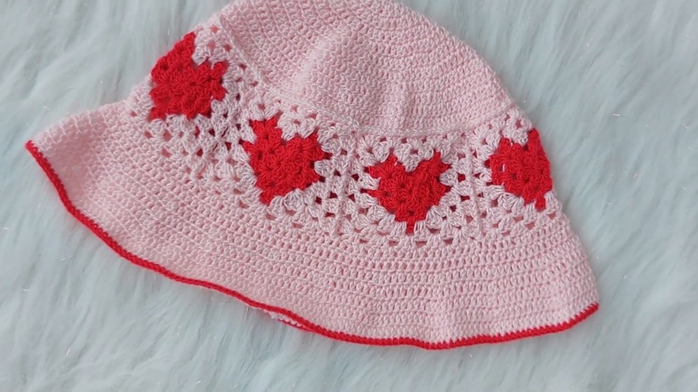 Crochet Heart Bucket Hat Pattern 4