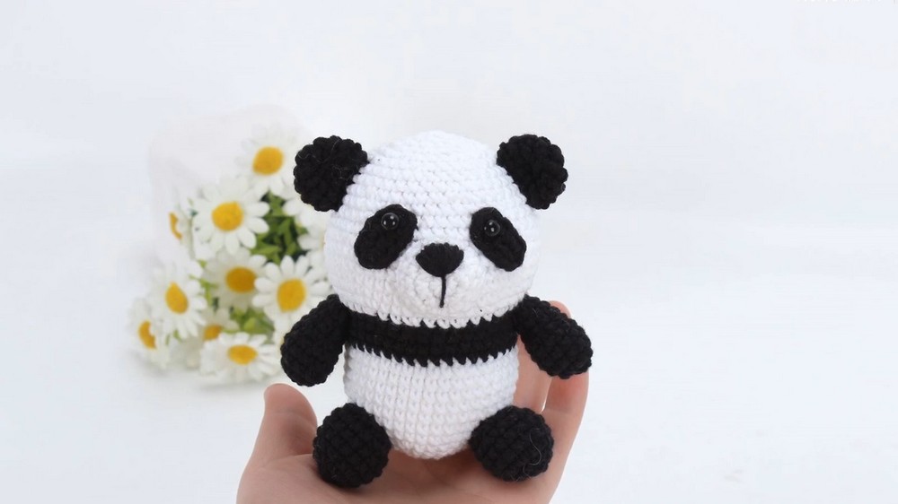 Crochet Panda Pattern 2