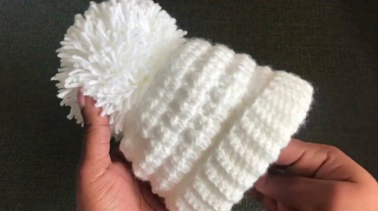 Easy Crochet Baby Hat Pattern 2