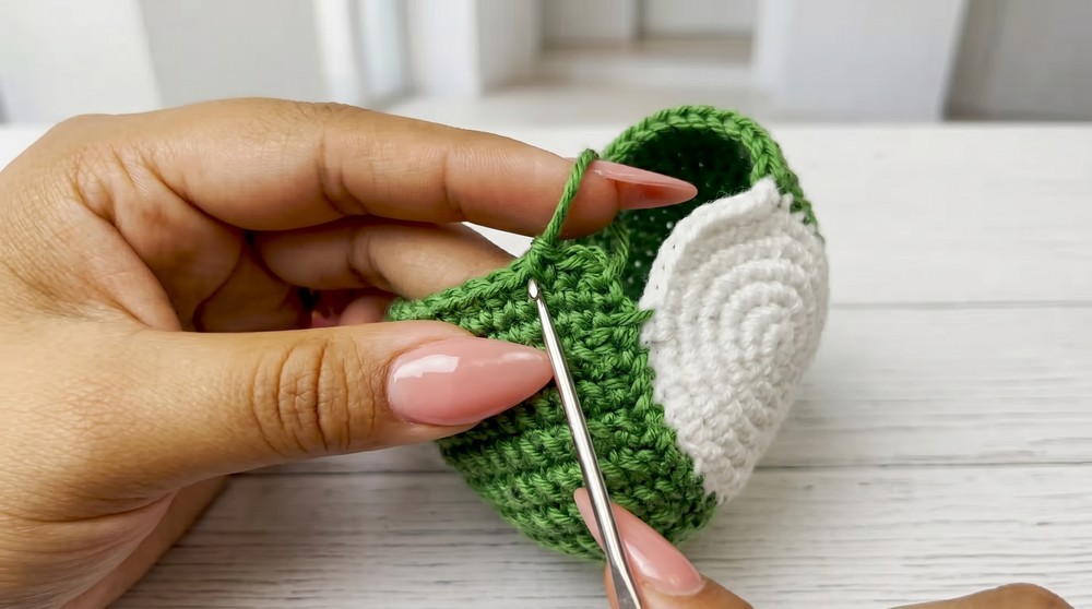 Mini crochet purse step by step 8