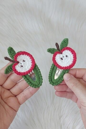Crochet Apple Hair Clip Pattern 3