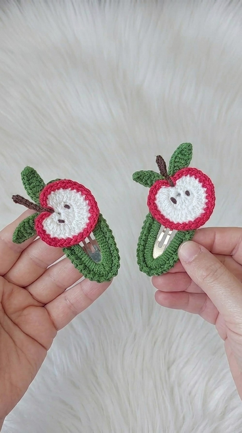 Crochet Apple Hair Clip Pattern 3