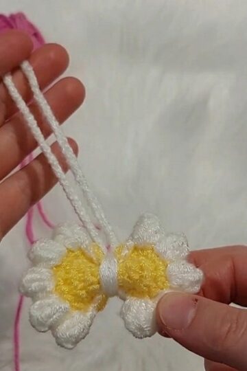 Crochet Bow Flowers Pattern 3
