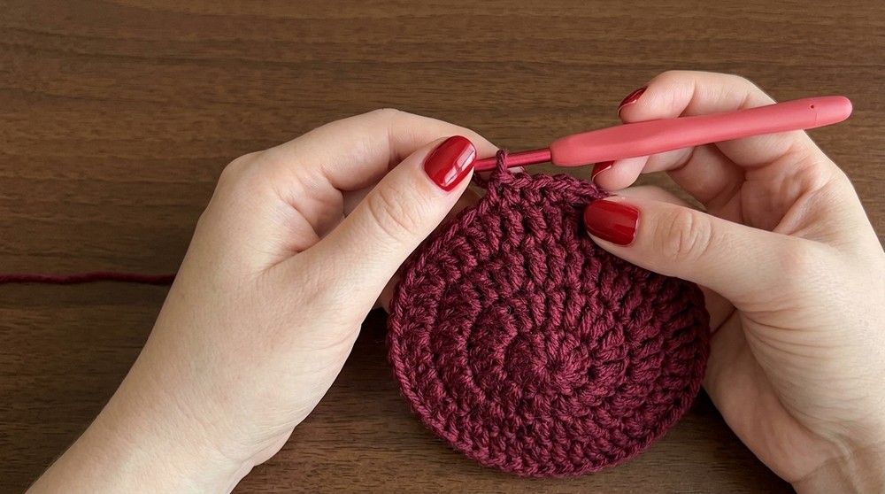 Crocheted Coaster - Leaves 4