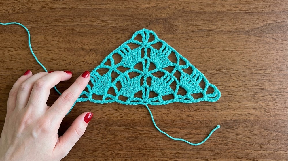 Crocheted bandana - Beautiful and easy! 5