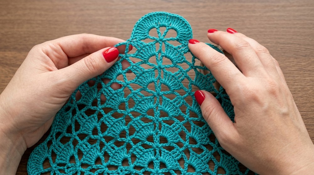 Crocheted bandana - Beautiful and easy! 6