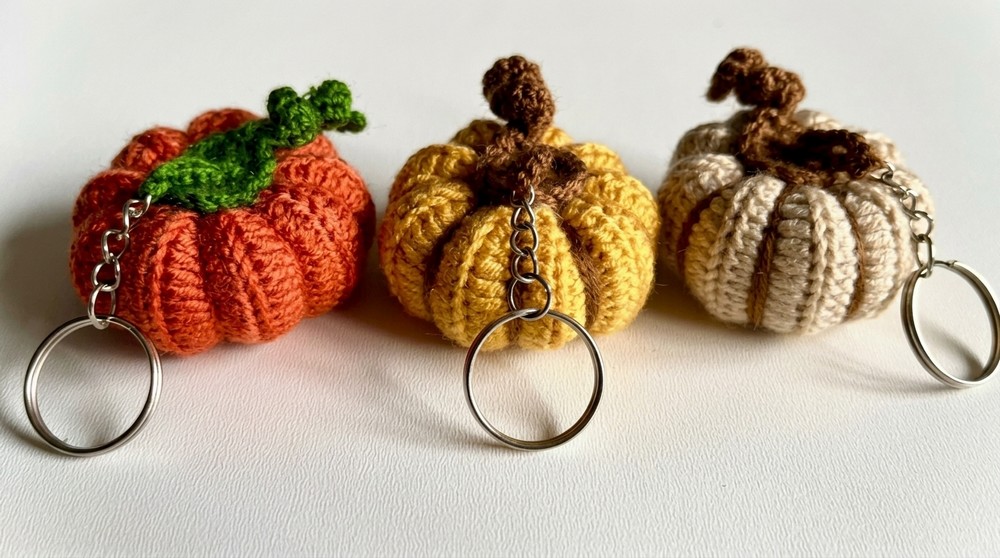 Easy Crochet Pumpkin Keychain Tutorial 2